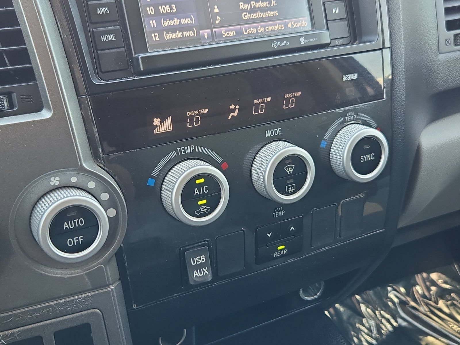 Used 2015 Toyota Sequoia SR5 RWD image 21
