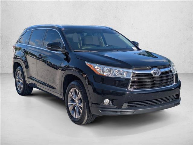 Used 2015 Toyota Highlander XLE FWD image 3