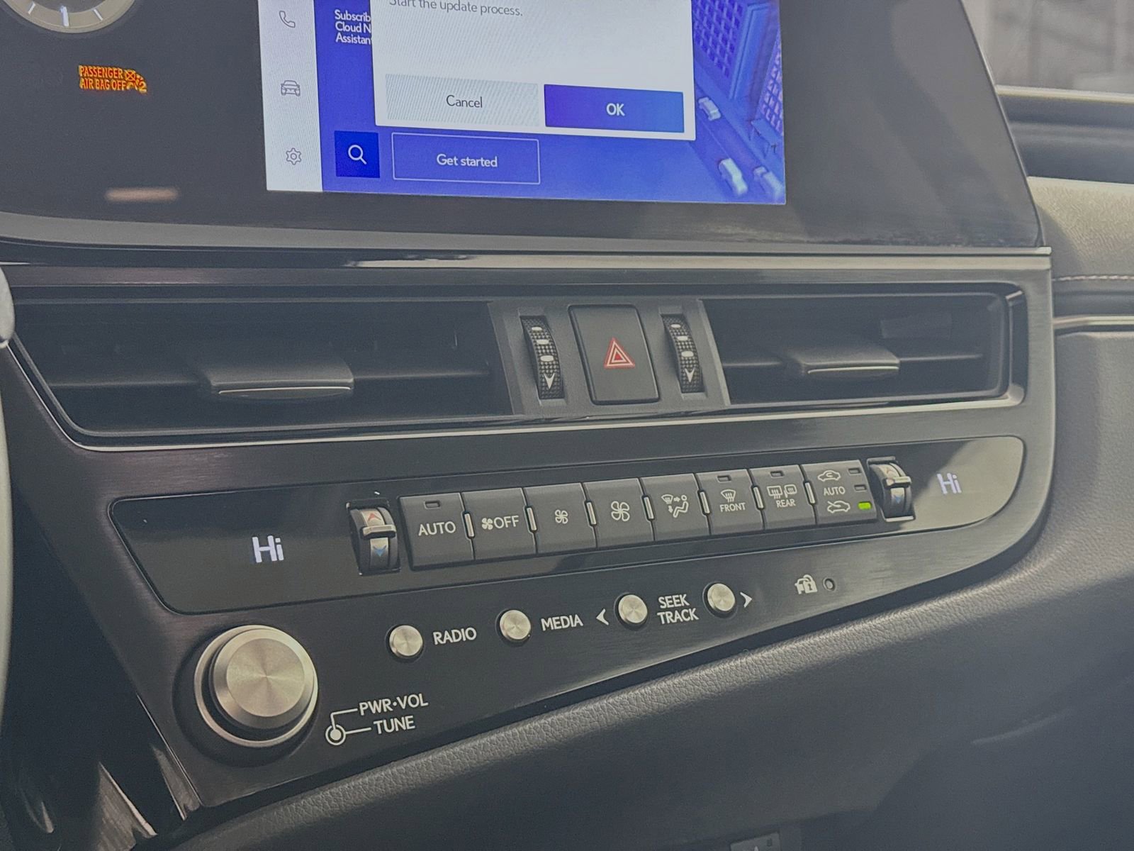 Used 2023 Lexus ES 250 w/ Premium Package image 6