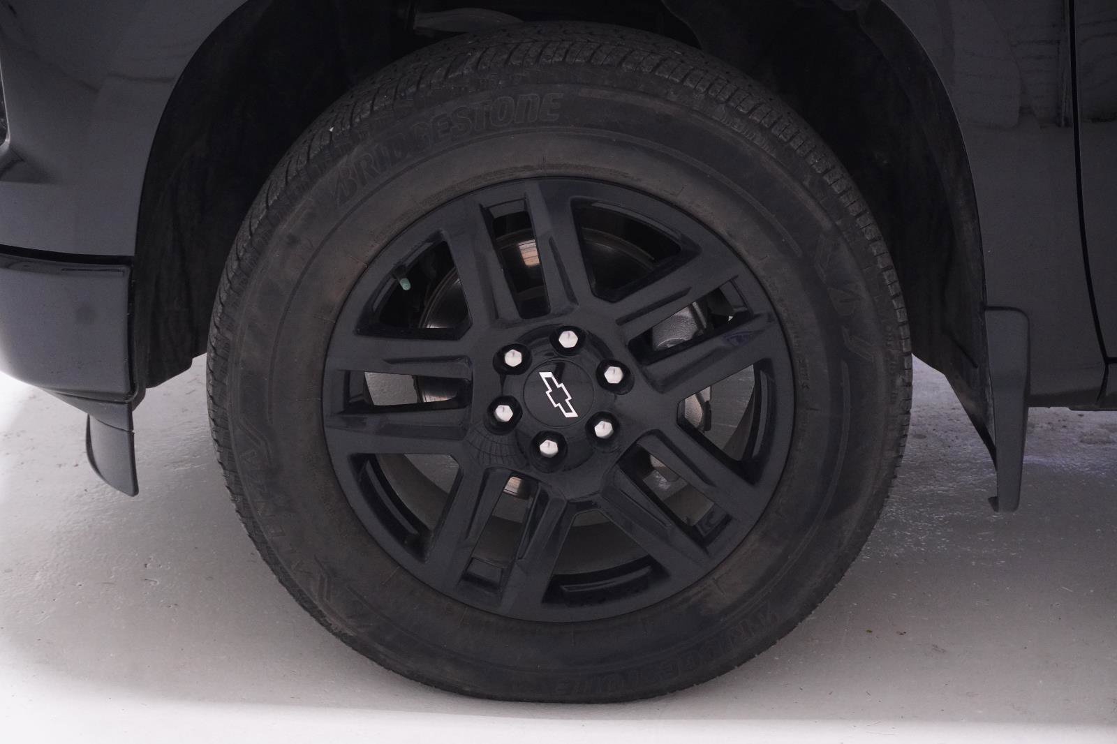 Used 2023 Chevrolet Silverado 1500 Custom image 9