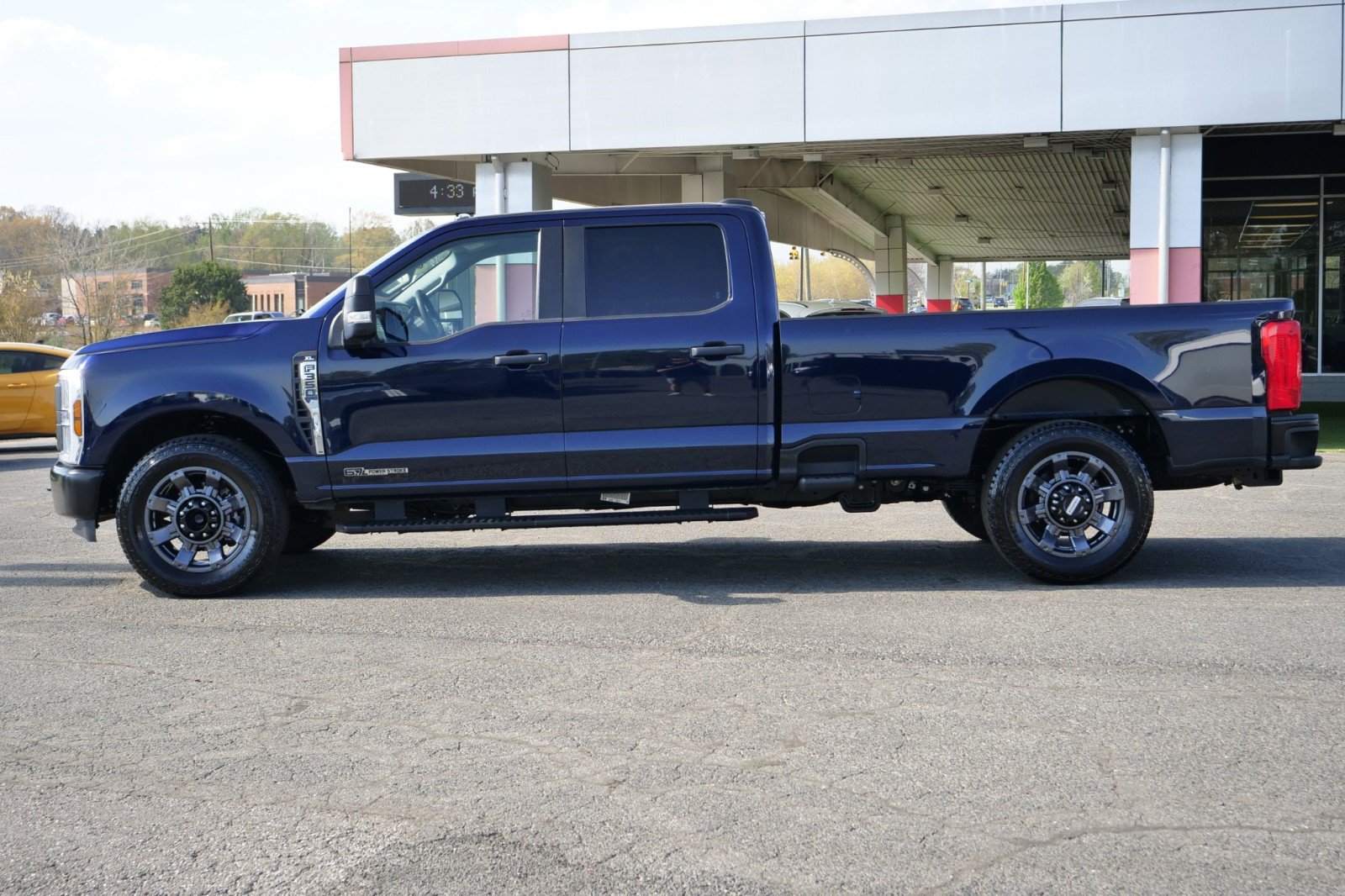 Used 2024 Ford F350 XL RWD image 11