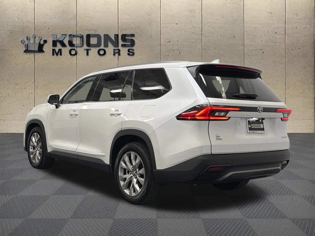 Used 2025 Toyota Grand Highlander AWD image 6