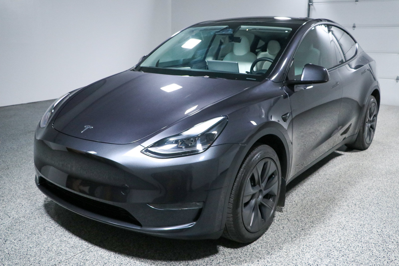 Used 2024 Tesla Model Y Long Range RWD image 26