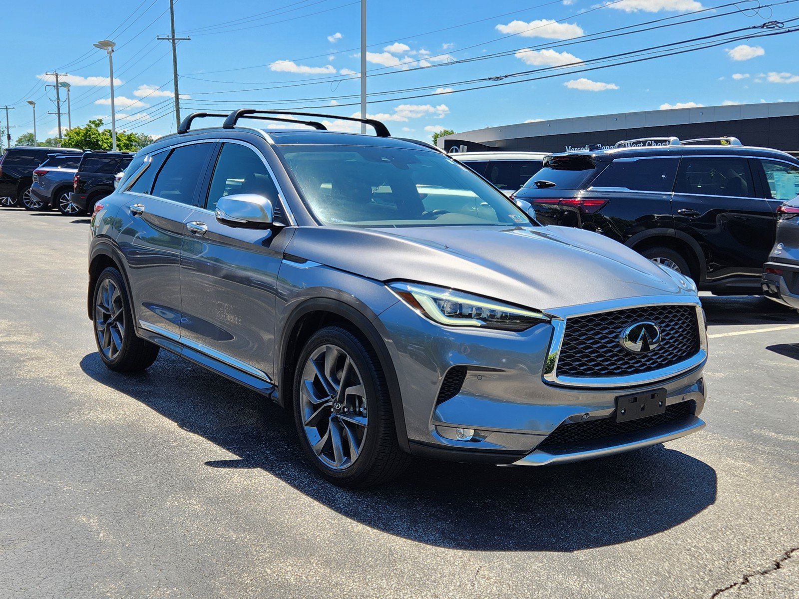 Certified 2023 INFINITI QX50 Sensory w/ Accent Package AWD/4WD image 2
