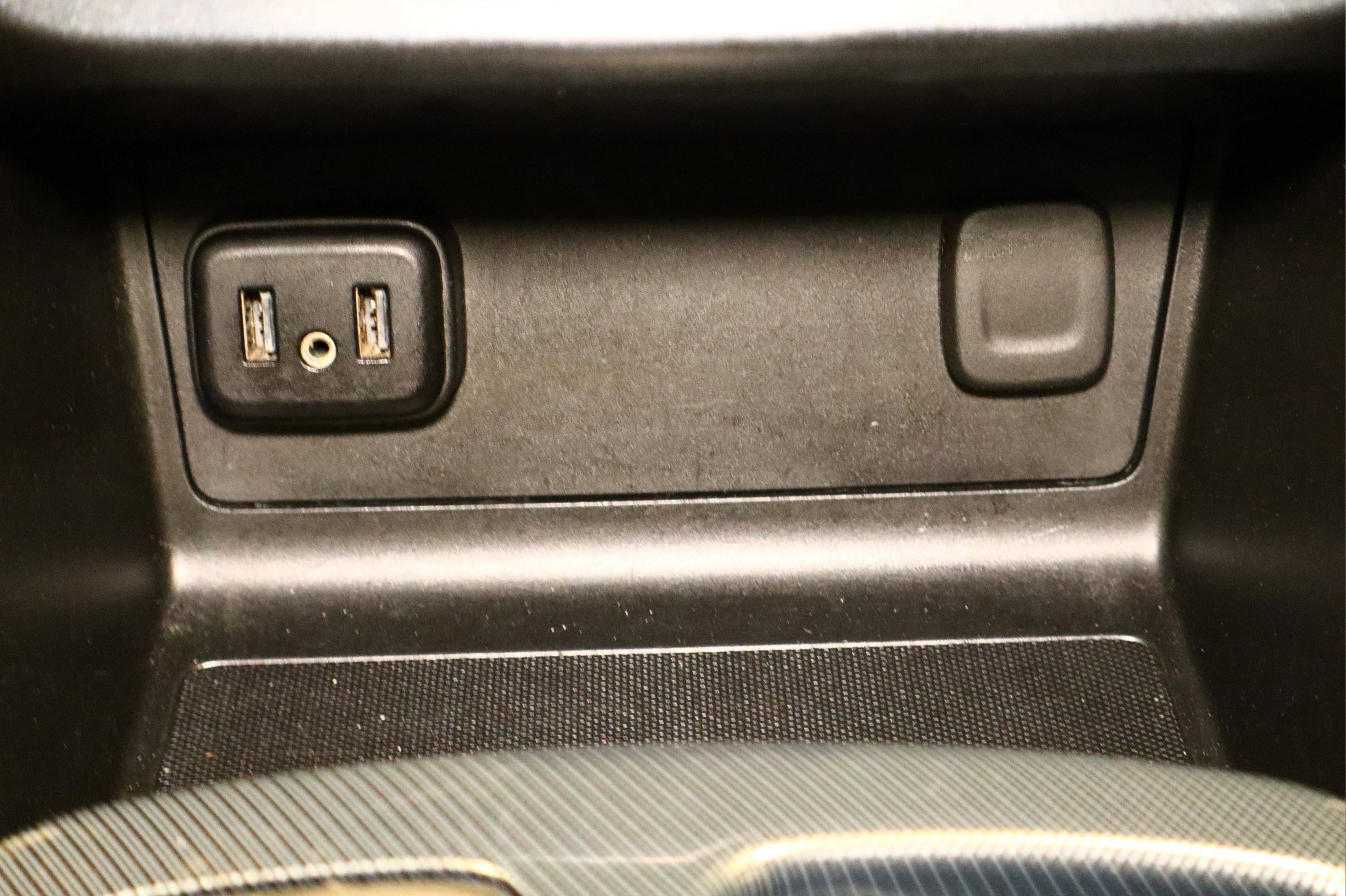 Used 2022 Chevrolet Colorado Z71 w/ Z71 Midnight Edition image 25