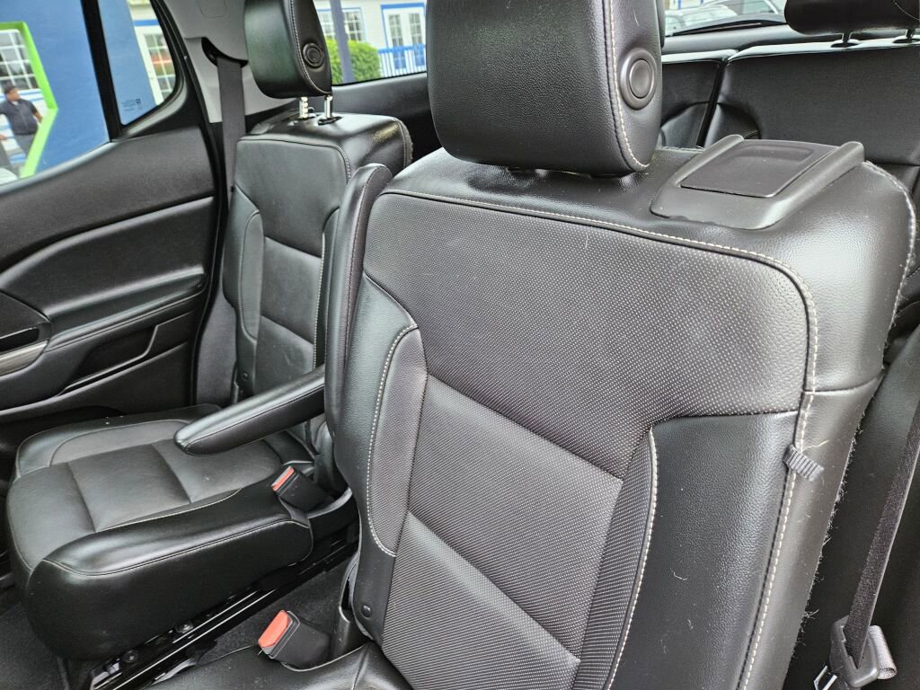 Used 2019 GMC Acadia SLT image 16