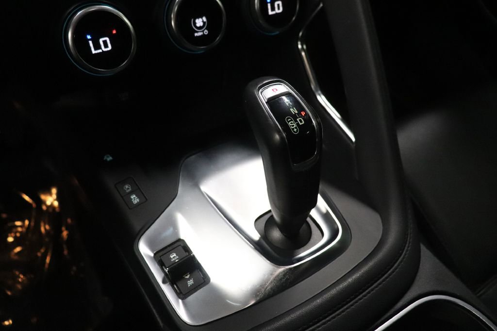 Used 2018 Jaguar E-PACE S image 31