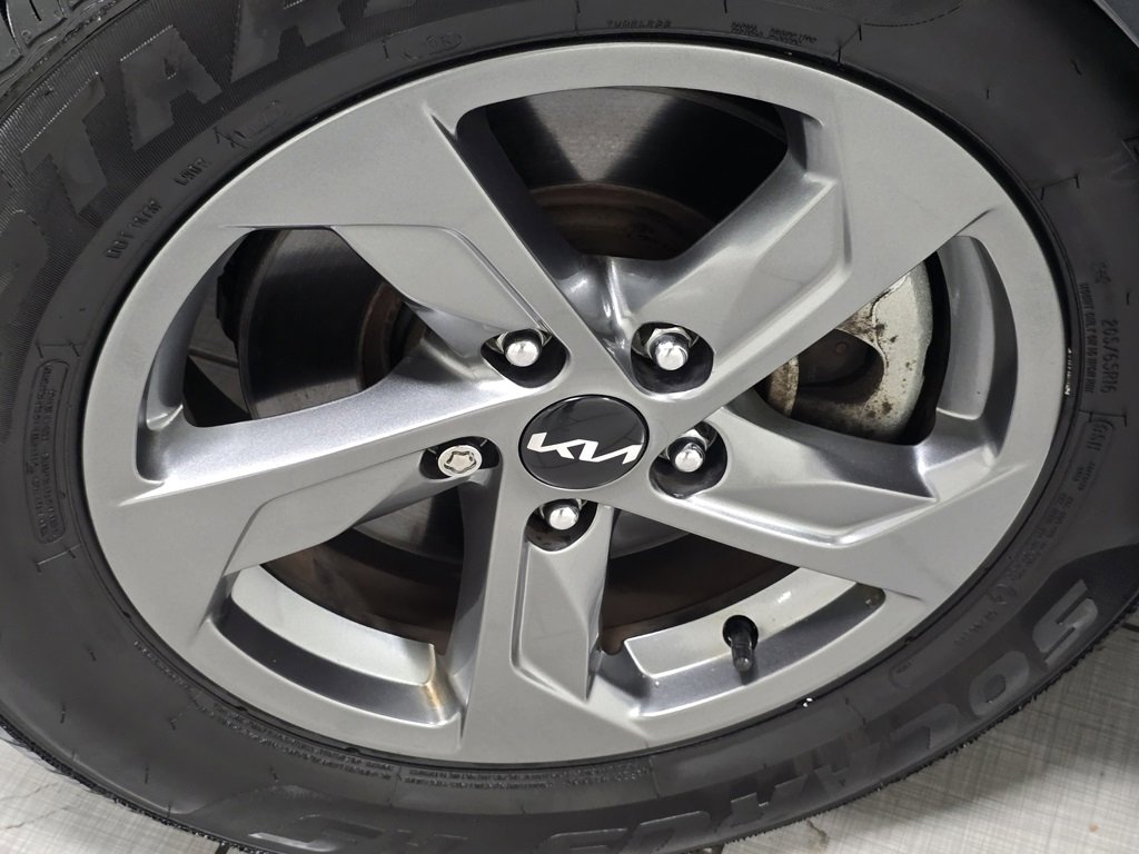 Used 2022 Kia K5 LXS image 7