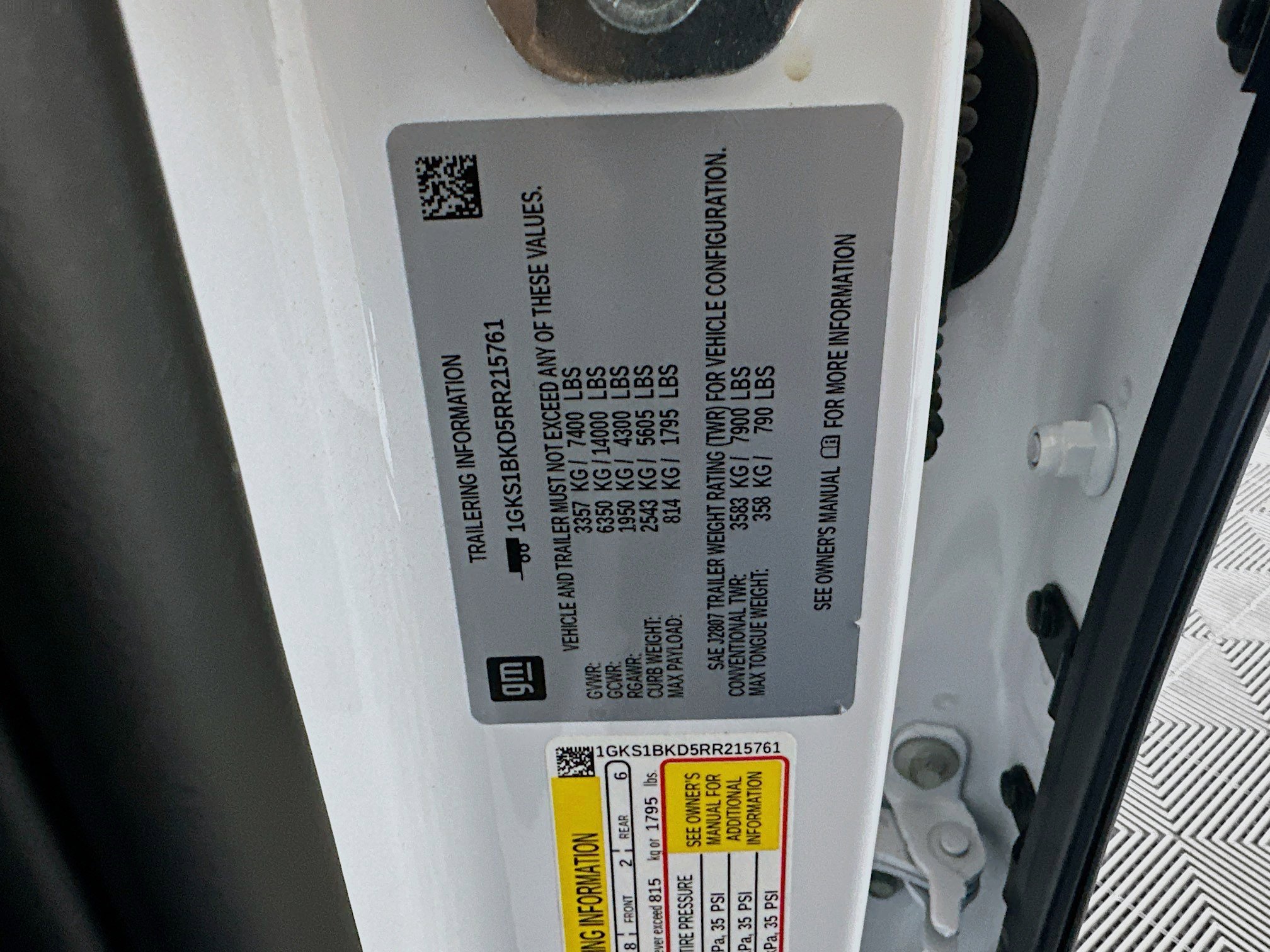 Used 2024 GMC Yukon SLT image 12