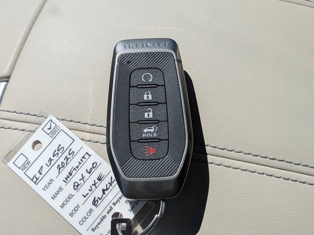 Used 2025 INFINITI QX60 Luxe image 33