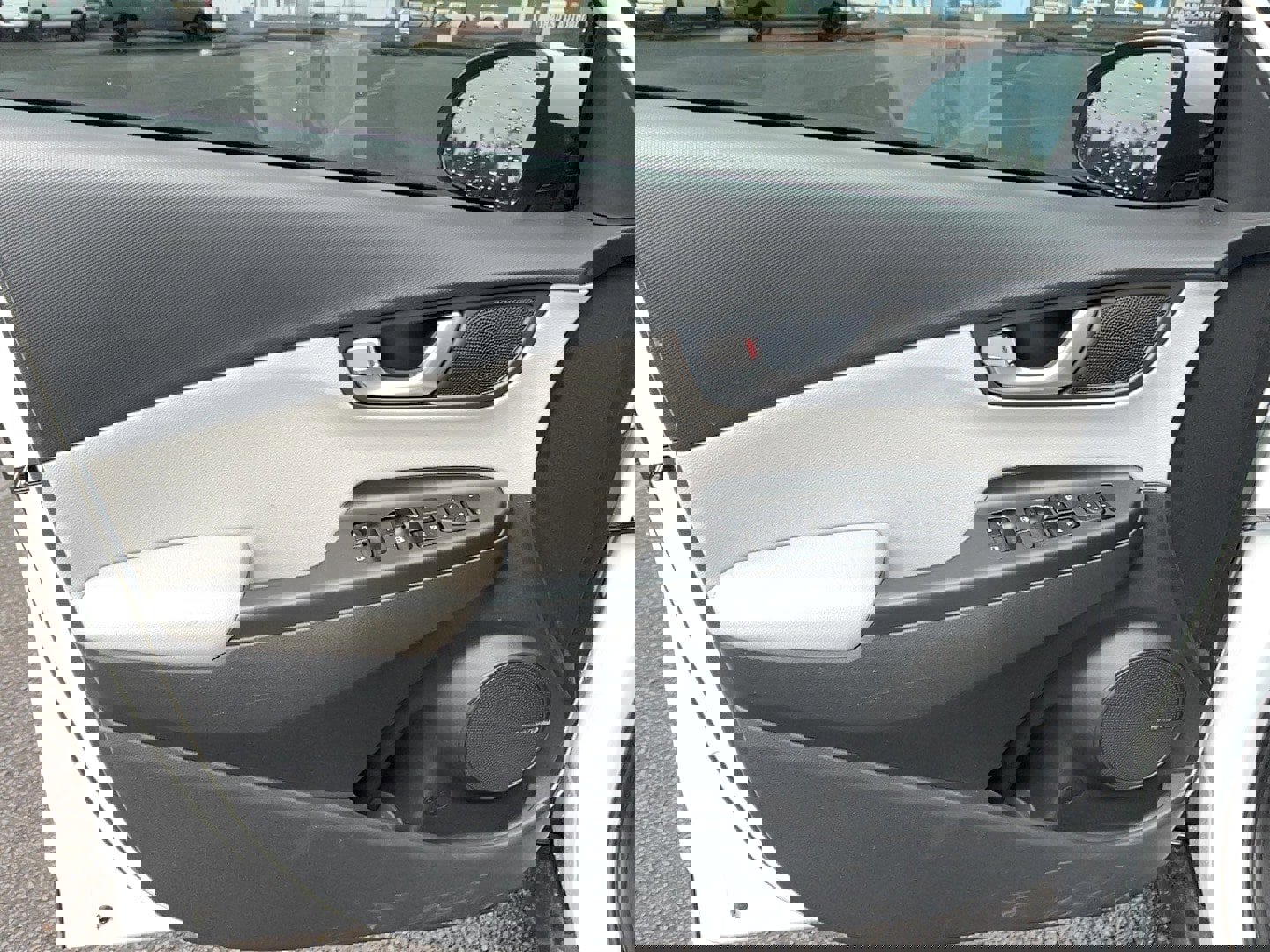 Used 2023 Hyundai Kona Limited image 18