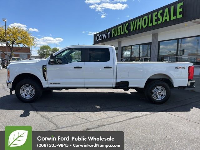 Used 2023 Ford F350 XL w/ Snow Plow/Camper Package AWD/4WD image 8