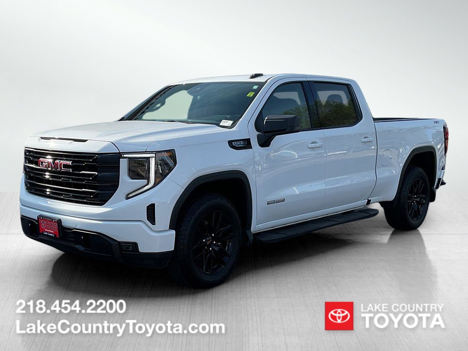 Used 2025 GMC Sierra 1500 Elevation w/ X31 Off-Road Package AWD/4WD image 1