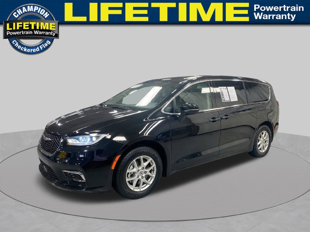 Used 2024 Chrysler Pacifica Touring-L