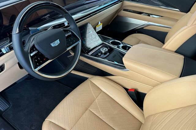 New 2025 Cadillac Escalade IQ Sport 2 w/ LPO, ONYX Package image 10