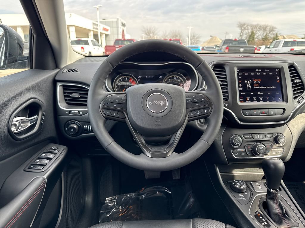 Used 2023 Jeep Cherokee Trailhawk w/ Premium Leather Package image 14