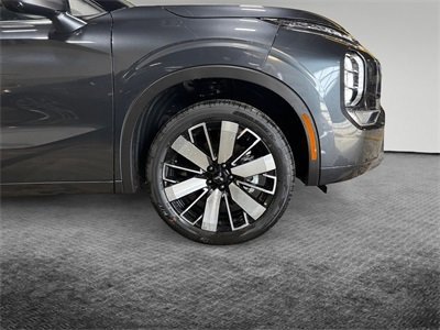 New 2025 Mitsubishi Outlander SEL image 11