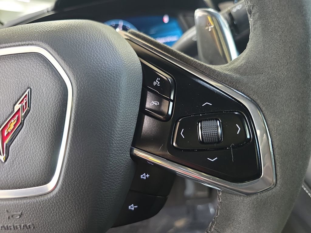 Used 2023 Chevrolet Corvette Stingray Convertible w/ Z51 Performance Package image 19