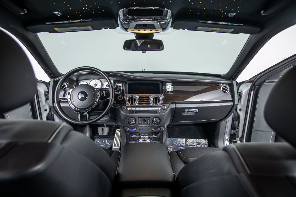 Used 2019 Rolls-Royce Ghost RWD image 31