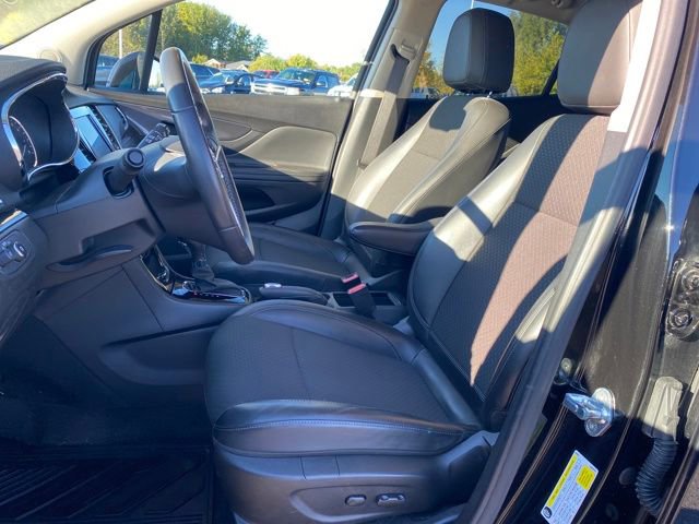 Used 2022 Buick Encore Preferred w/ Safety Package image 14