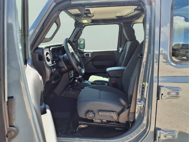 New 2026 Jeep Gladiator Sport AWD/4WD image 15