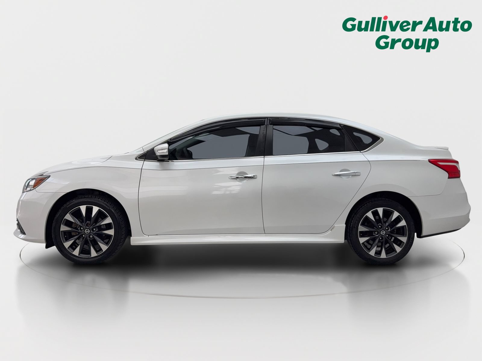 Used 2017 Nissan Sentra SR FWD image 3