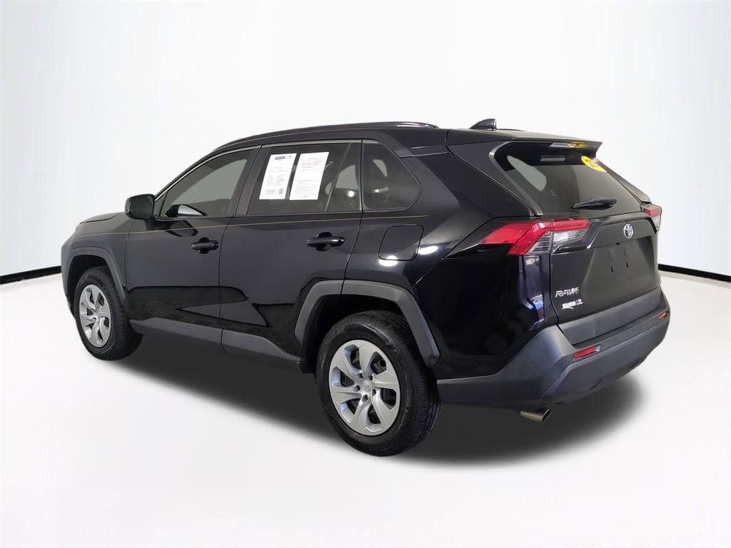 Used 2019 Toyota RAV4 LE image 7
