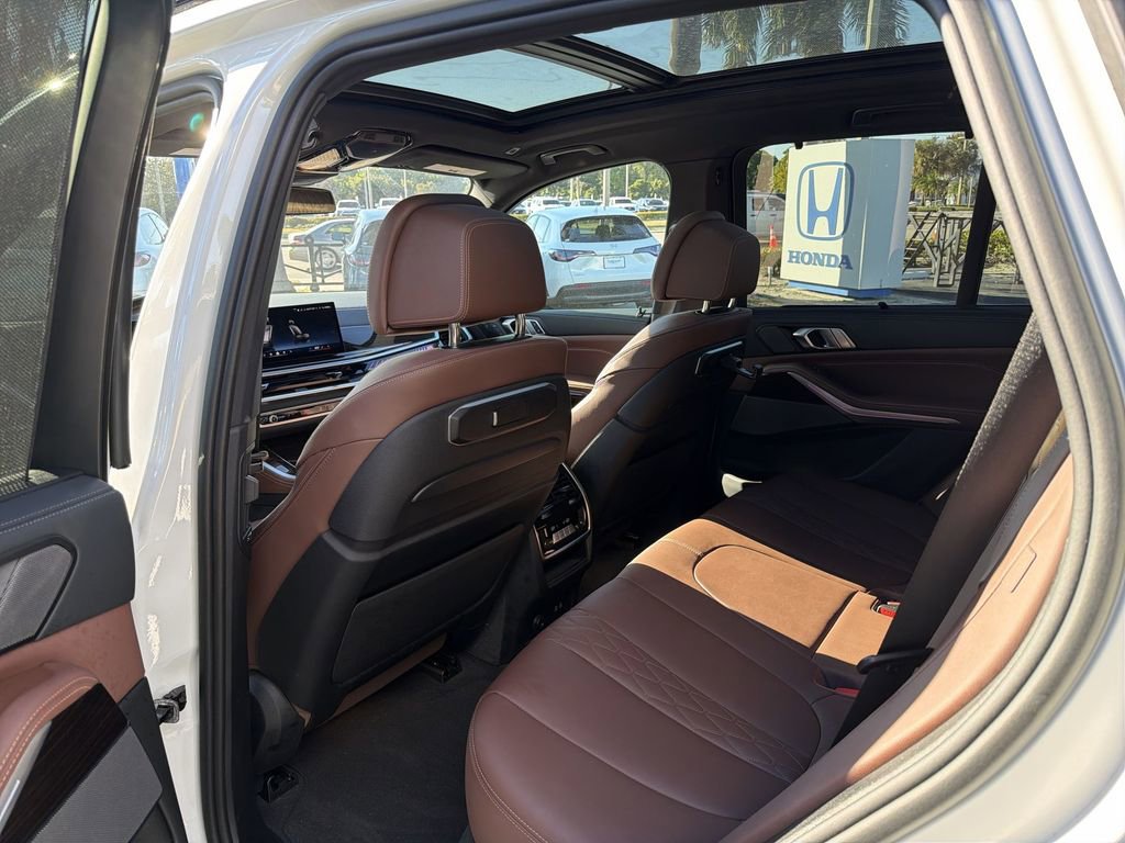 Used 2024 BMW X5 M60i image 27