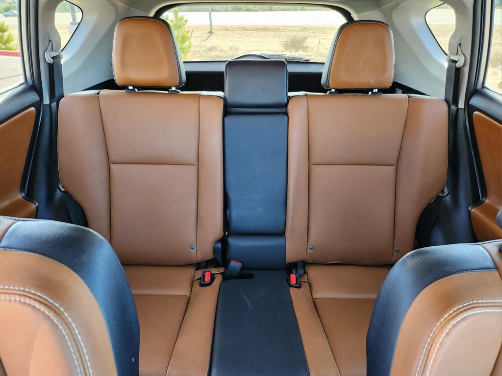 Used 2016 Toyota RAV4 Limited image 23