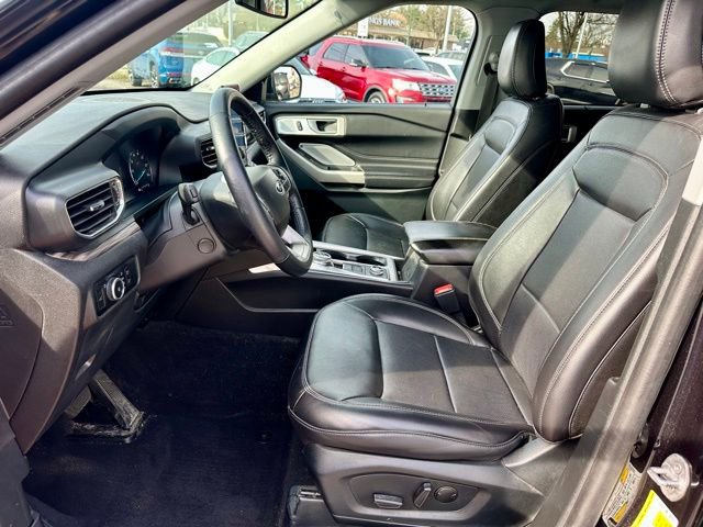 Used 2023 Ford Explorer Limited w/ Limited Technology Package image 13
