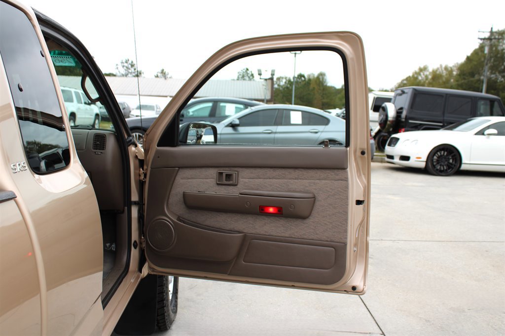 Used 1999 Toyota Tacoma 4x4 Xtracab V6 image 33