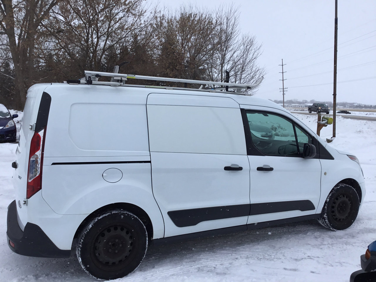 Used 2016 Ford Transit Connect XLT image 5