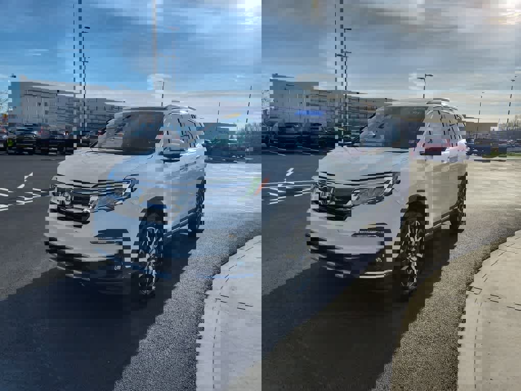 Used 2022 Honda Pilot Touring image 6