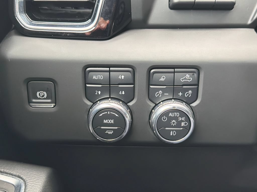 Used 2025 GMC Sierra 1500 Denali w/ Denali Reserve Package AWD/4WD image 21