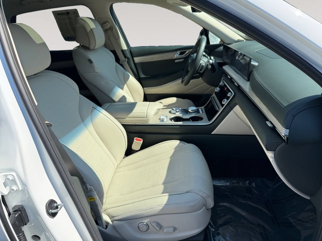 Used 2025 Genesis GV80 2.5T Prestige AWD/4WD image 15