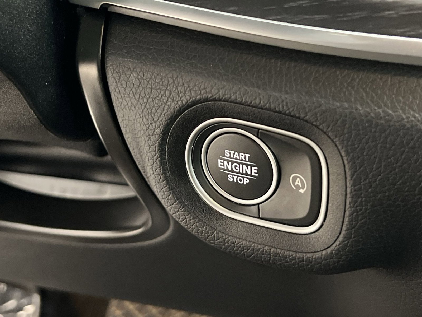 Used 2023 Mercedes-Benz GLE 350 4MATIC image 32