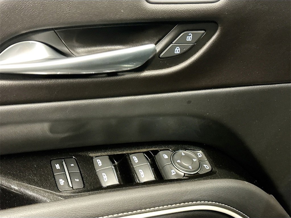Used 2021 Cadillac Escalade Premium Luxury image 17