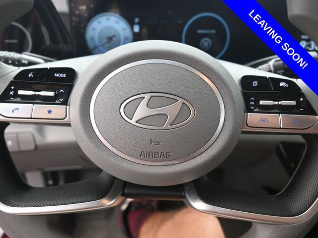 Used 2024 Hyundai Elantra SEL FWD image 9