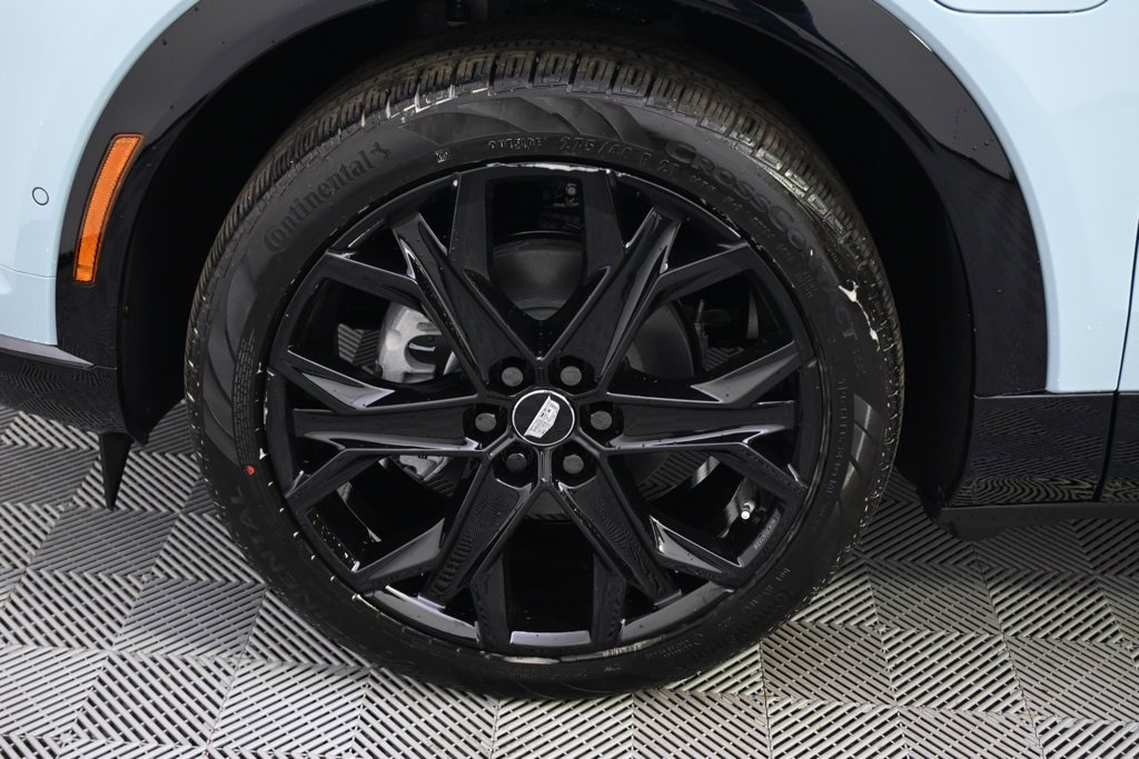 New 2025 Cadillac Optiq Sport 2 w/ LPO, ONYX Package image 20