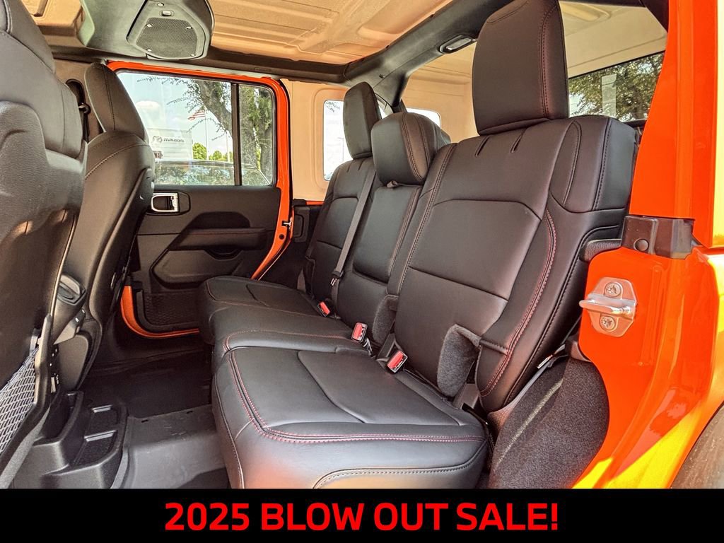 New 2025 Jeep Wrangler Unlimited Rubicon w/ XTREMEE 35" Tire Package image 21