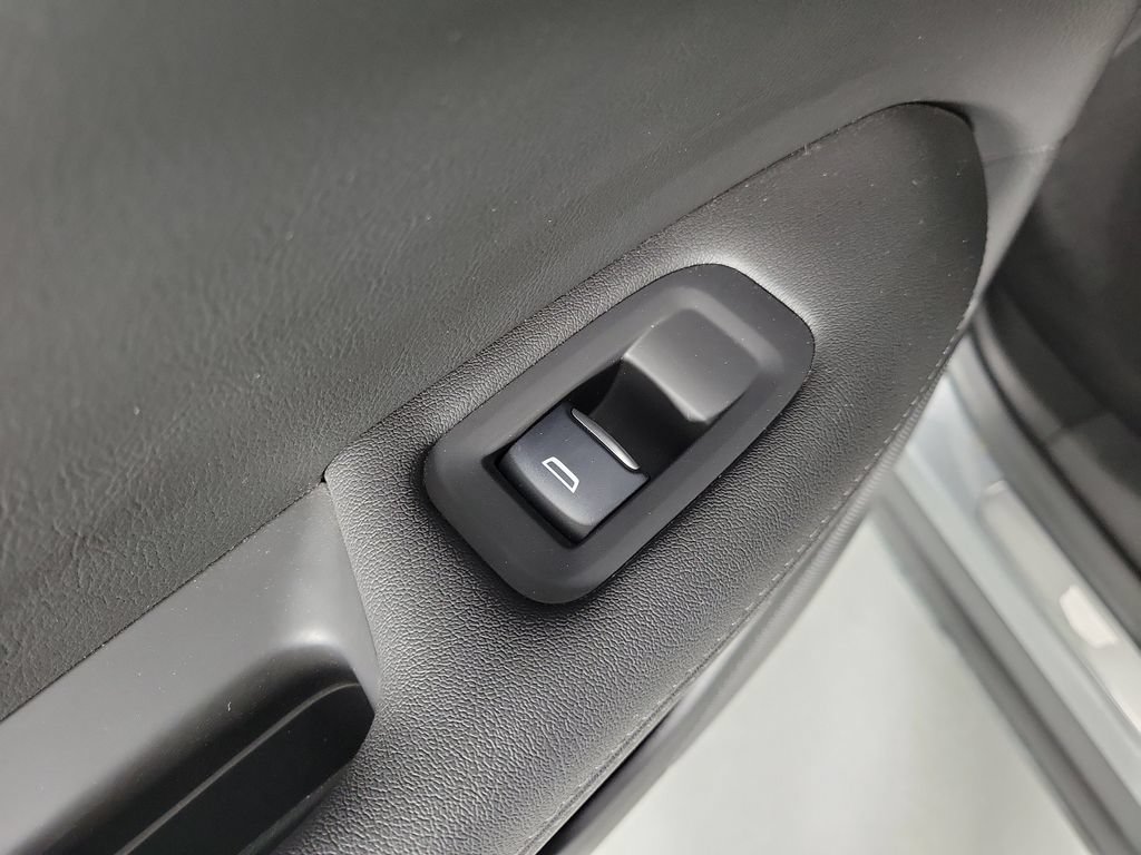 Certified 2024 Cadillac XT6 Luxury w/ LPO, Floor Liner Package FWD image 14