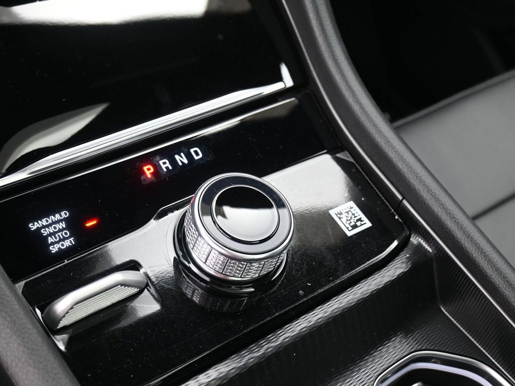 New 2025 Jeep Grand Cherokee Limited w/ Trailer Tow Package image 25