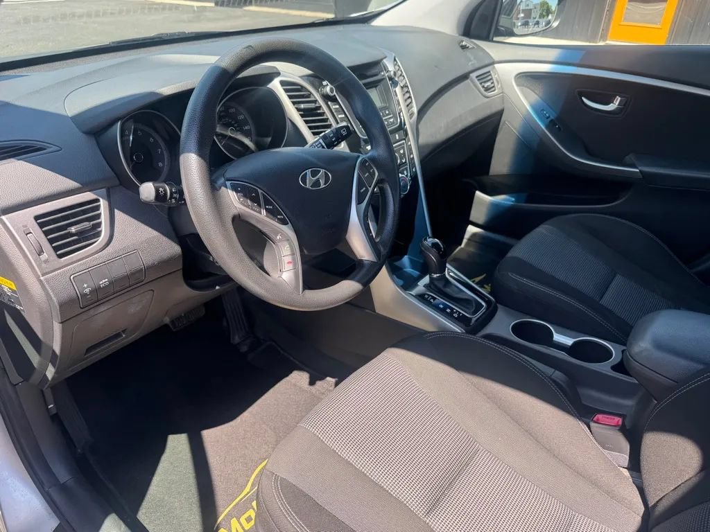 Used 2013 Hyundai Elantra GT FWD image 5
