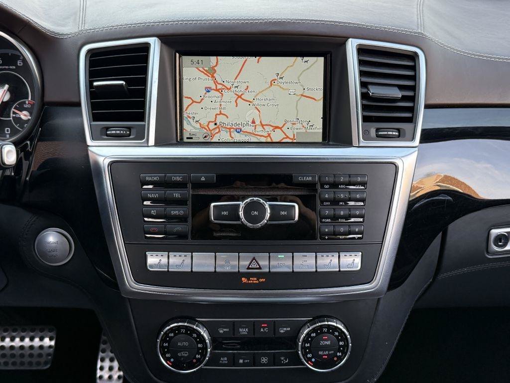 Used 2015 Mercedes-Benz GL 63 AMG 4MATIC image 31
