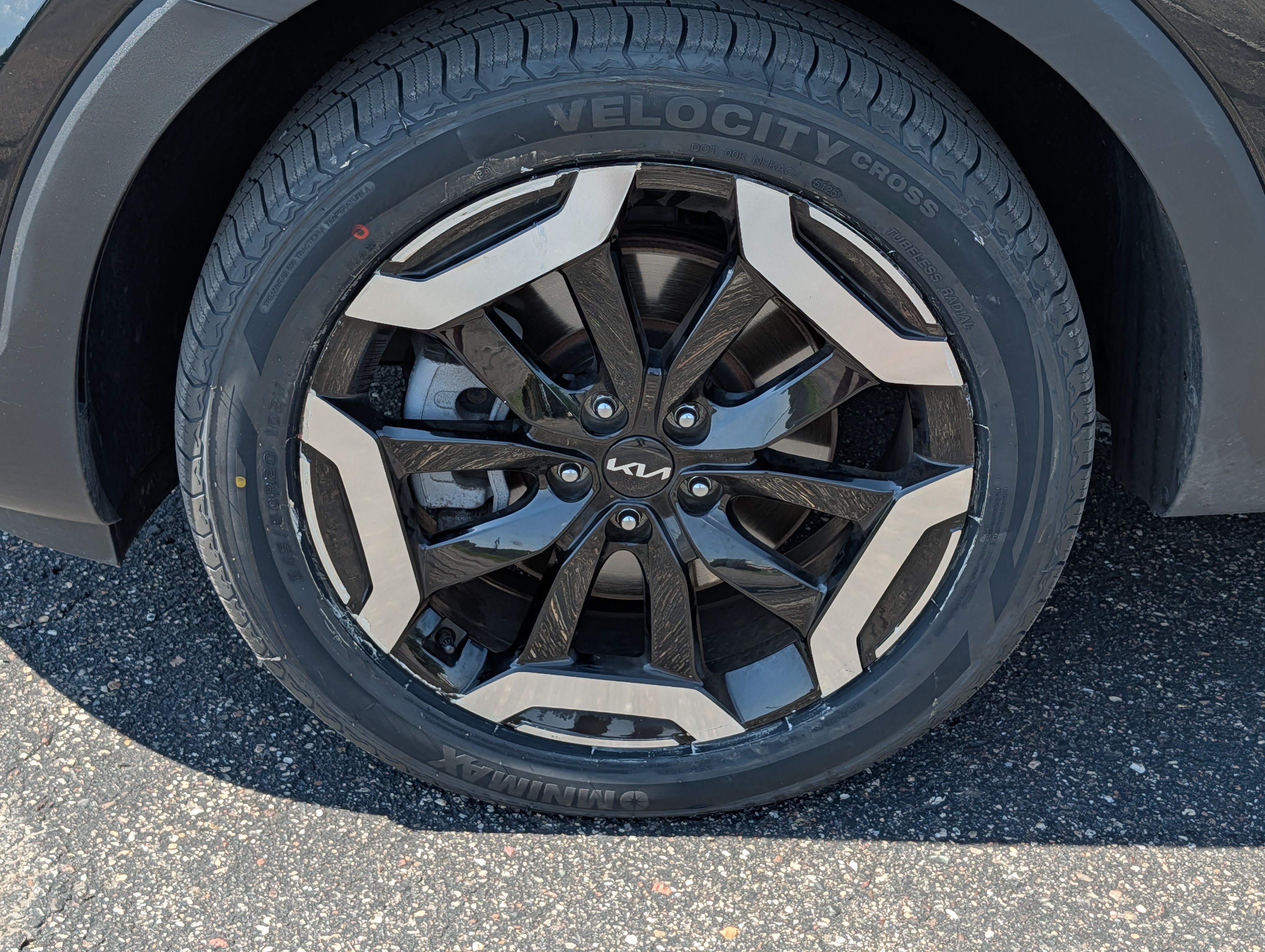 Certified 2024 Kia Telluride S w/ S Sunroof Package AWD/4WD image 15