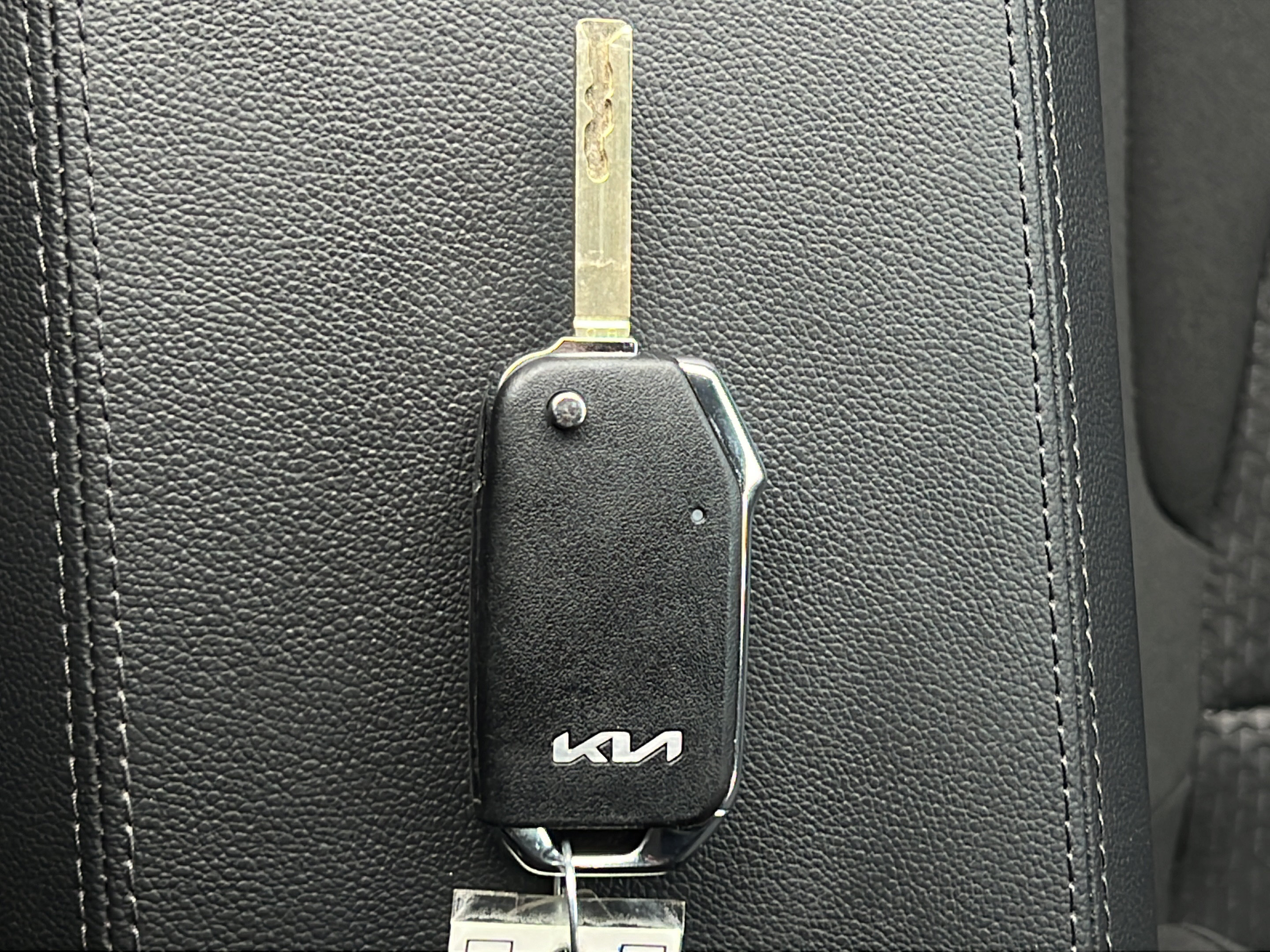 Certified 2025 Kia Sportage LX AWD/4WD image 24