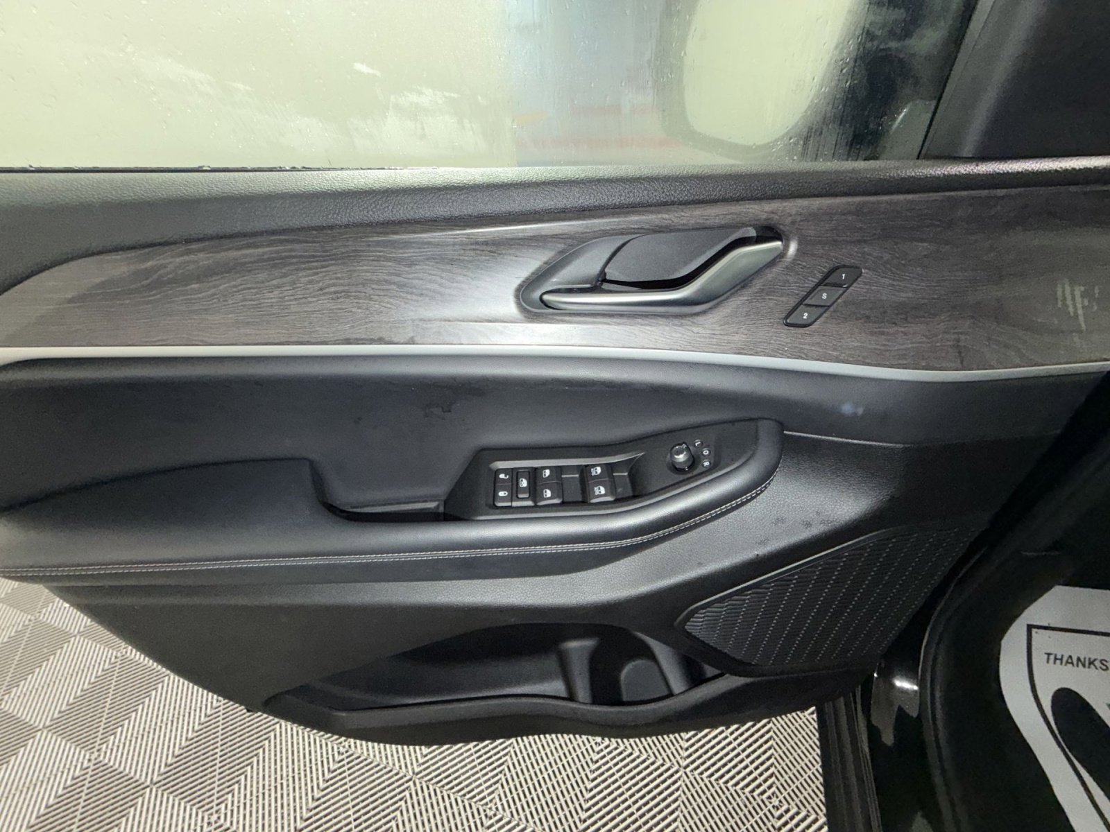 Used 2023 Jeep Grand Cherokee L Limited w/ Luxury Tech Group II image 11