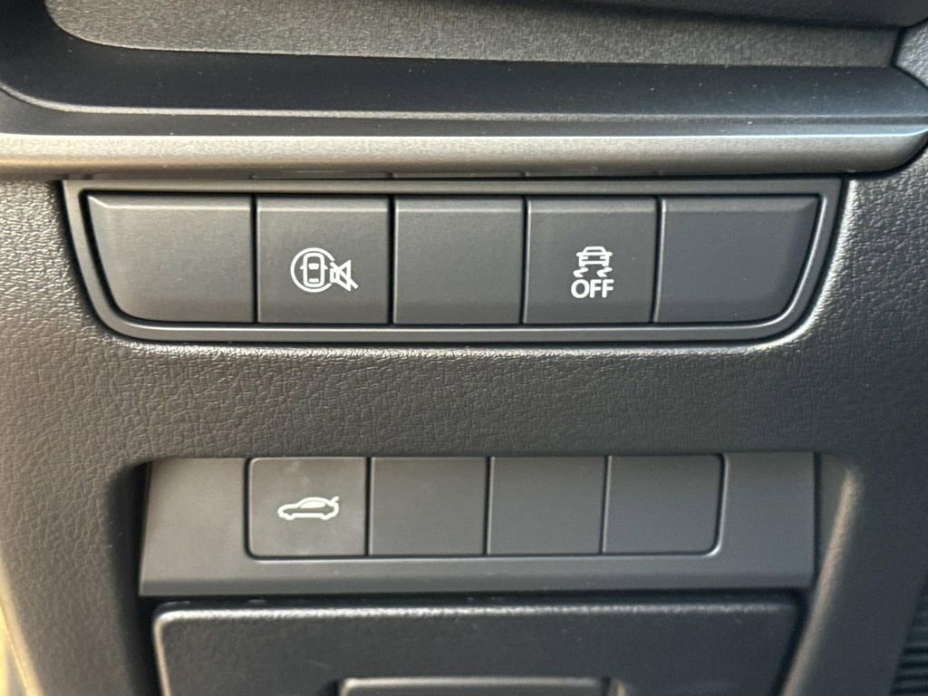 Used 2024 MAZDA MAZDA3 s image 42