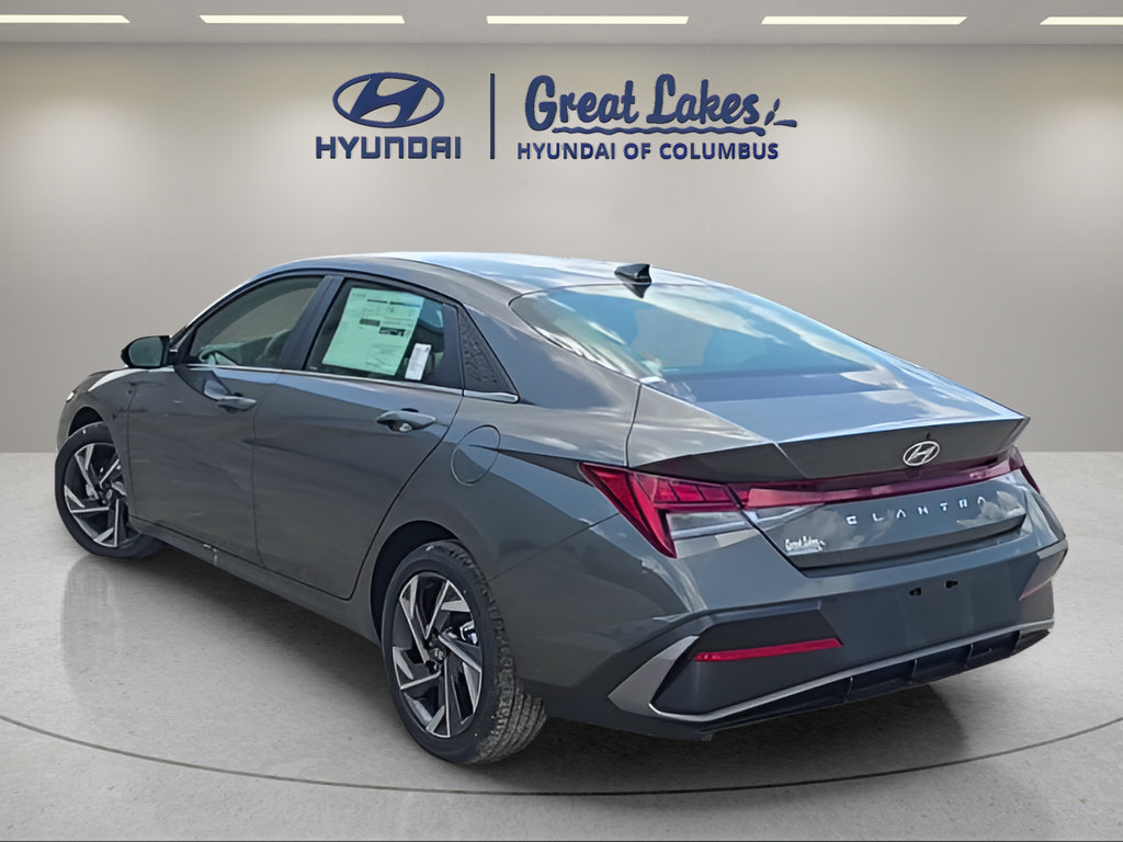 New 2026 Hyundai Elantra Limited FWD image 3