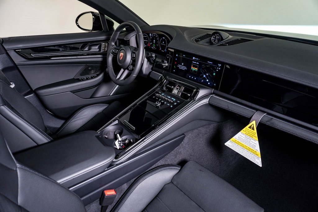 New 2026 Porsche Panamera 4 image 14